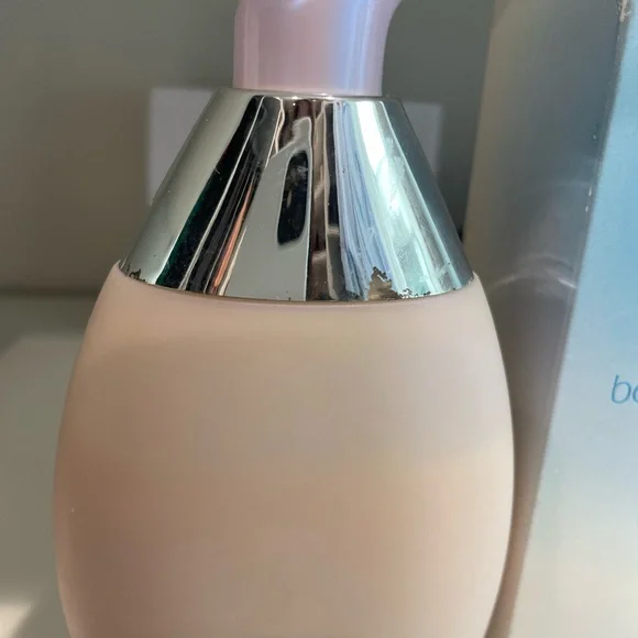 Estée Lauder Beyond Paradise Body Lotion 6.7 Fl Oz / 200 mL